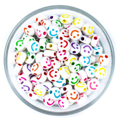 25 Gram - 10 mm Beyaz Üzeri Renkli Gülenyüz Figürlü Yassı Plastik Boncuk, (25 gram - 72-75 Adet Arası) - YF Hobi
