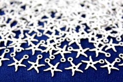 30 Adet - 10x12mm Yıldız Desenli Pul, Takı Malzemesi, Metal Pul, Nikel Kaplama, Pirinç #732n - YF Hobi
